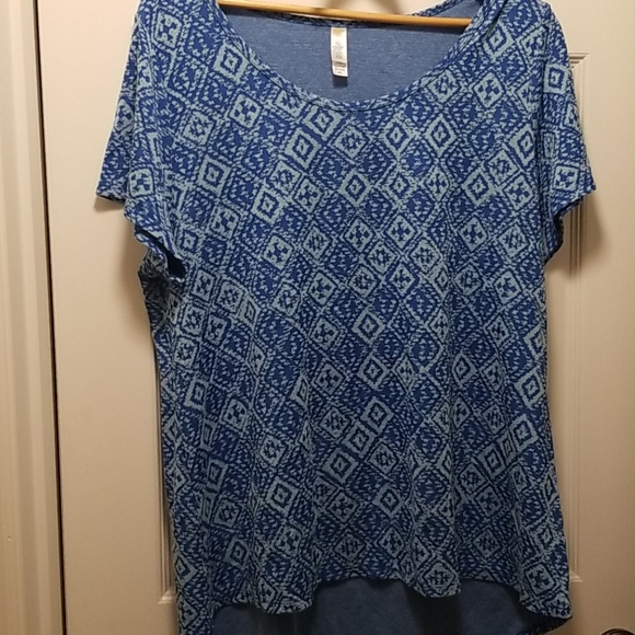 Lularoe Classic T size 2xl - Picture 2 of 3